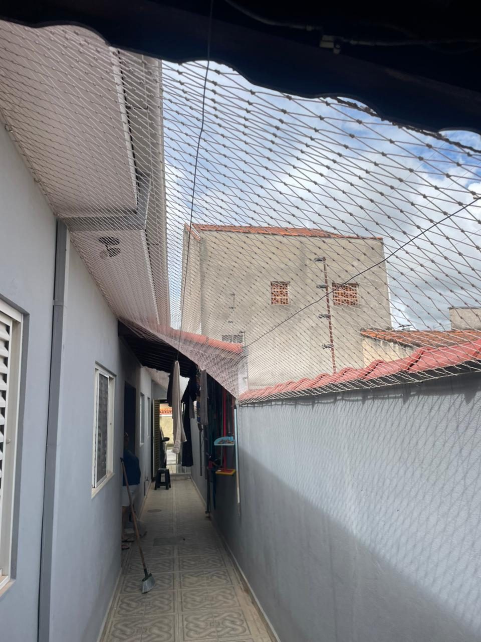 Rede de proteção em corredor externo
